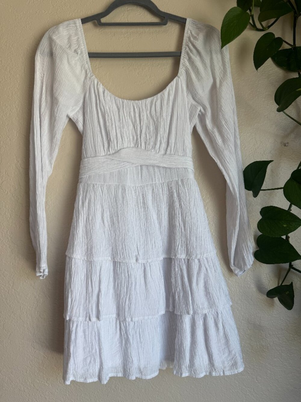 Francesca’s White Tiered Mini Dress Small Long Sleeve Tie Waist Boho